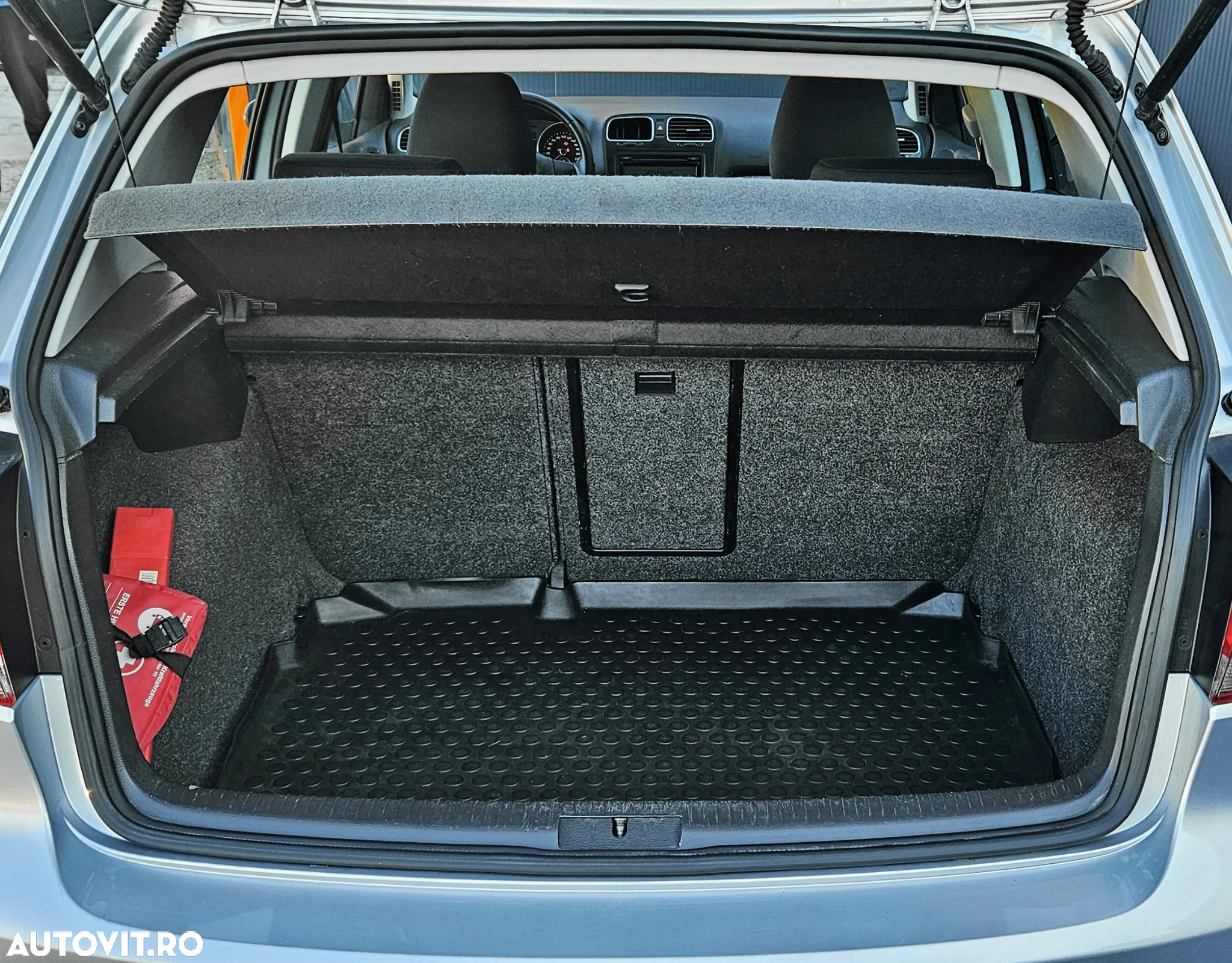Volkswagen Golf - 12