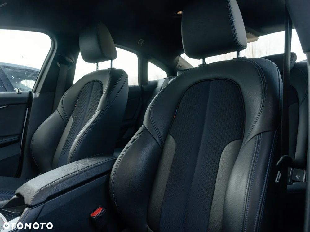 BMW Seria 2 218i M Sport - 10