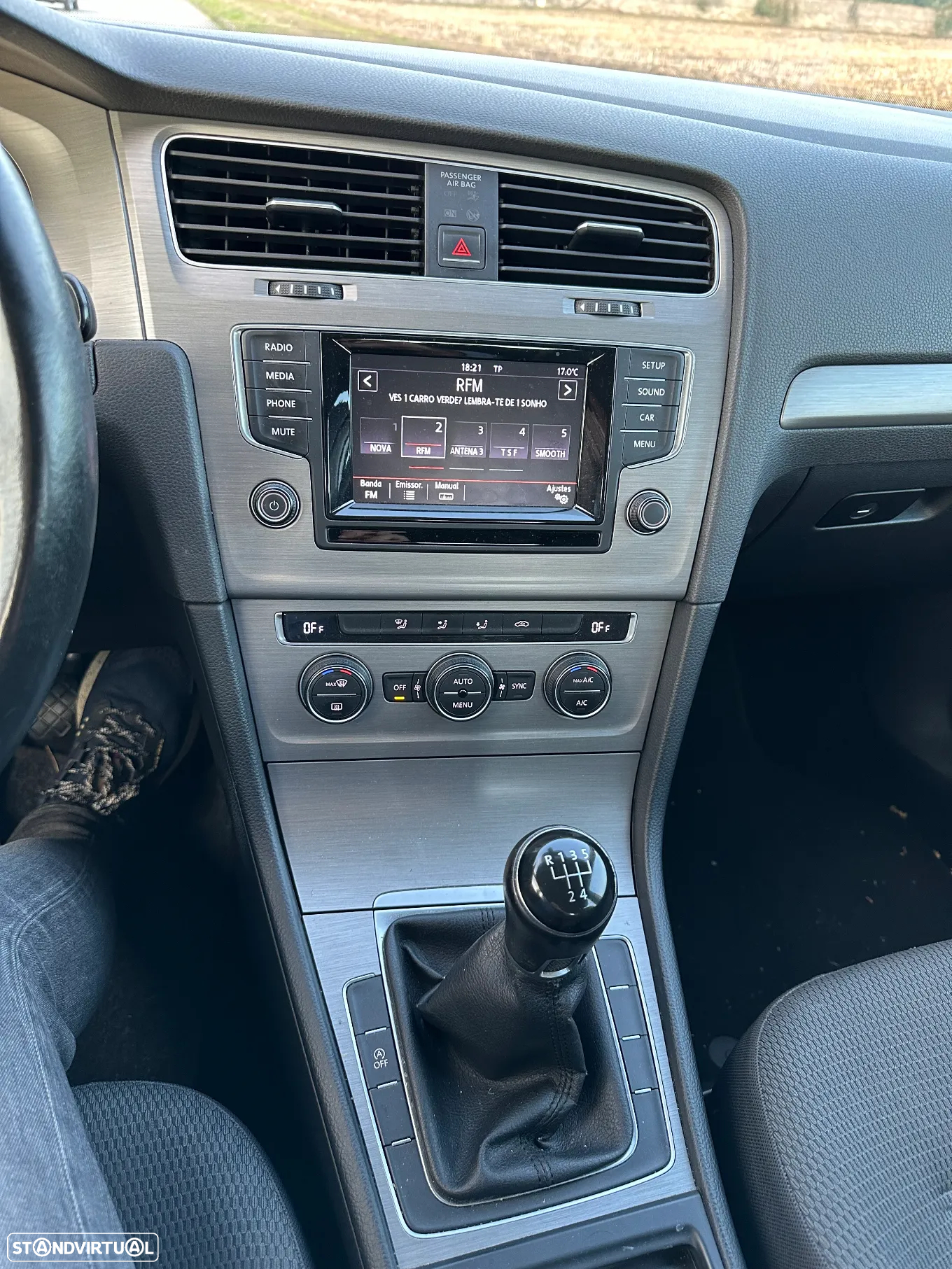 VW Golf 1.6 TDi Confortline - 7