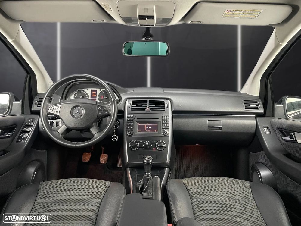 Mercedes-Benz B 180 - 6