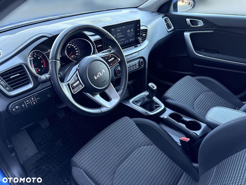 Kia Ceed - 9