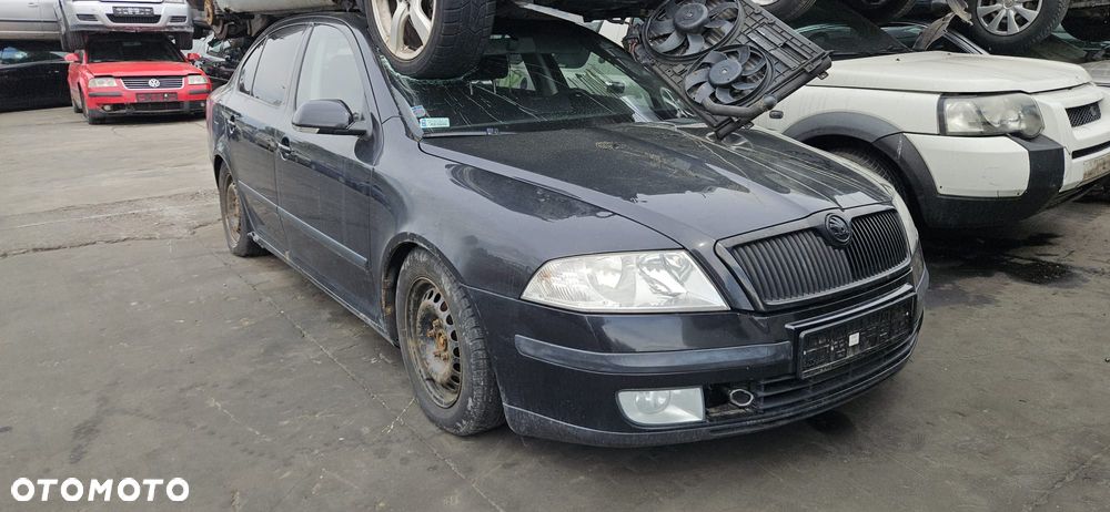 SKODA OCTAVIA II  04-08 1.9 TDI BXE - ZDERZAK PRZÓD PRZEDNI CZARNY - 1