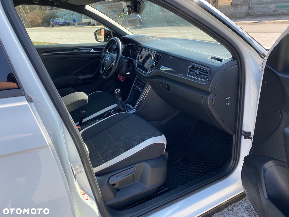 Volkswagen T-Roc 1.5 TSI OPF ACTIVE - 5