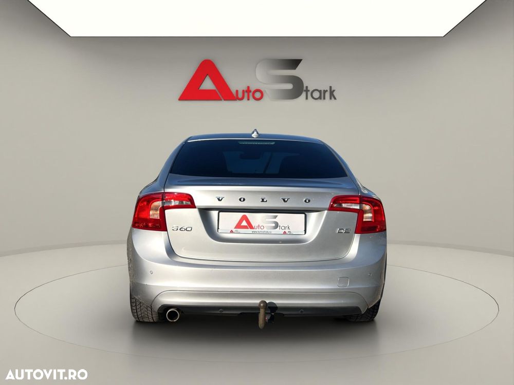 Volvo S60 D2 Momentum - 9
