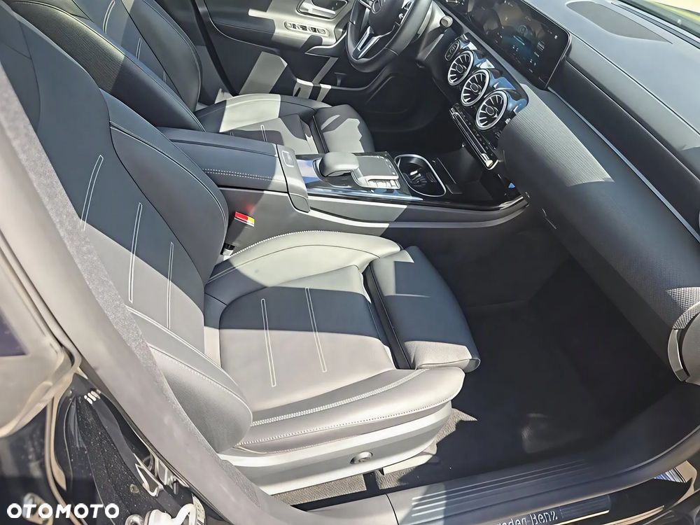 Mercedes-Benz CLA - 10