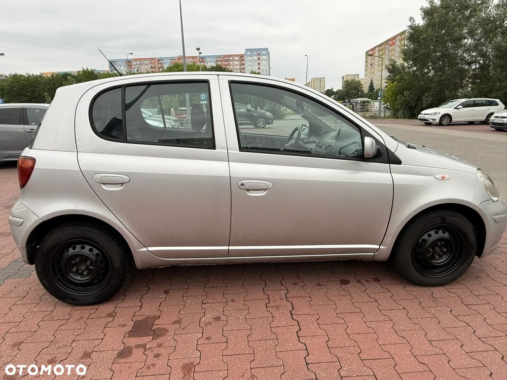 Toyota Yaris 1.0 Luna - 4