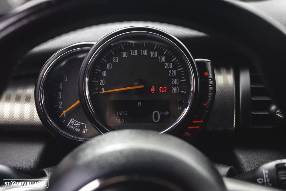 MINI 5 Portas Cooper D - 17