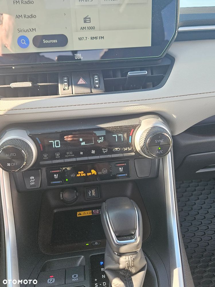 Toyota RAV4 - 23