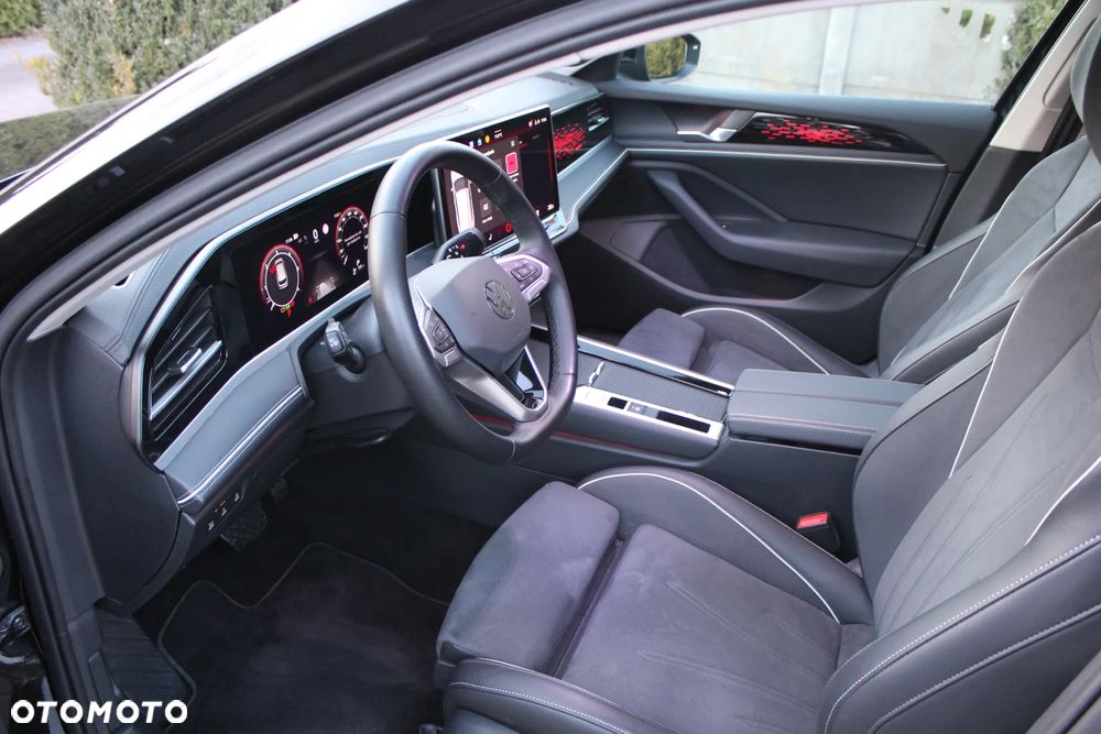 Volkswagen Passat 2.0 TDI EVO Elegance DSG - 23