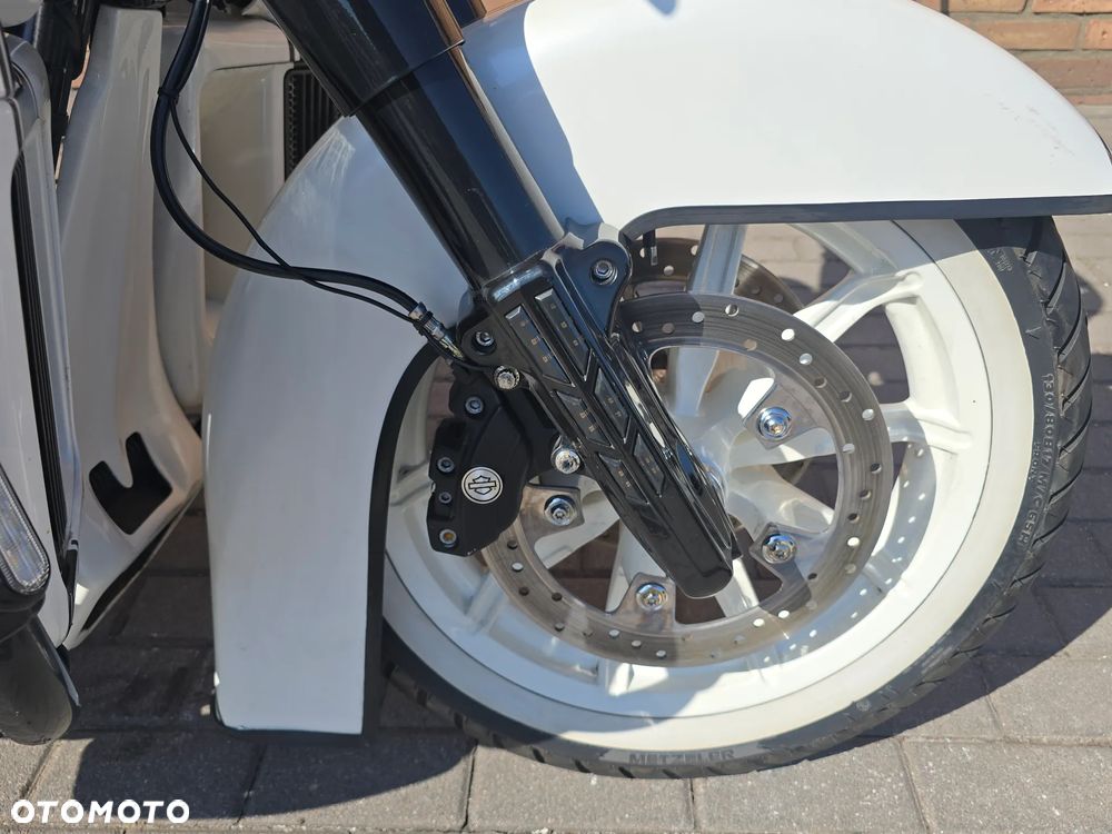 Harley-Davidson FLHS Electra Glide - 14