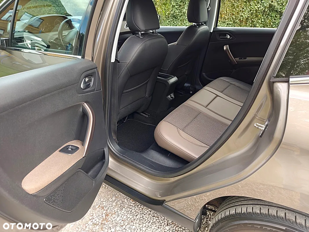 Peugeot 2008 1.2 Pure Tech Style - 20