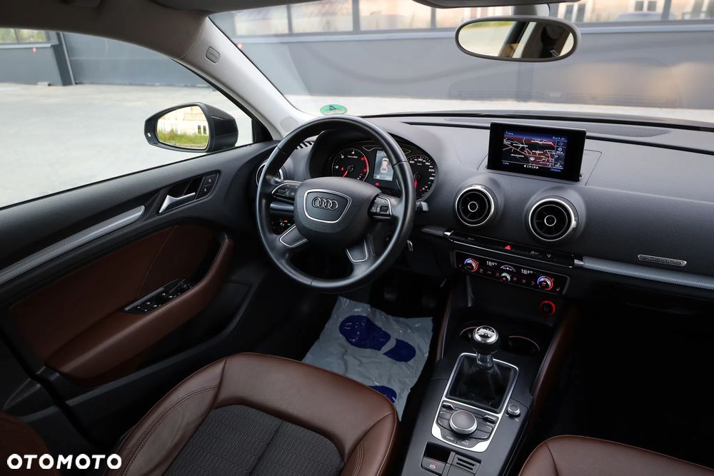 Audi A3 Sportback 2.0 TDI (clean diesel) quattro Ambiente - 26