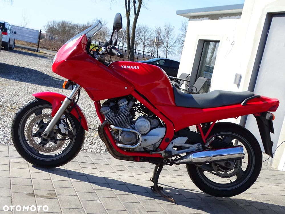 Yamaha XJ - 12