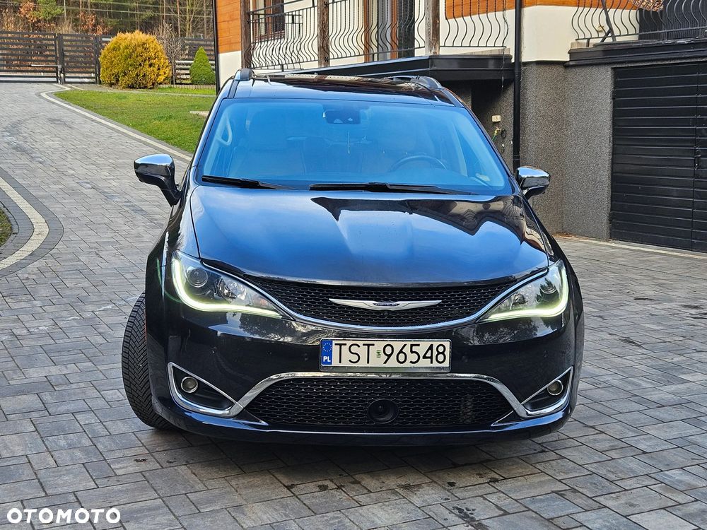 Chrysler Pacifica - 5