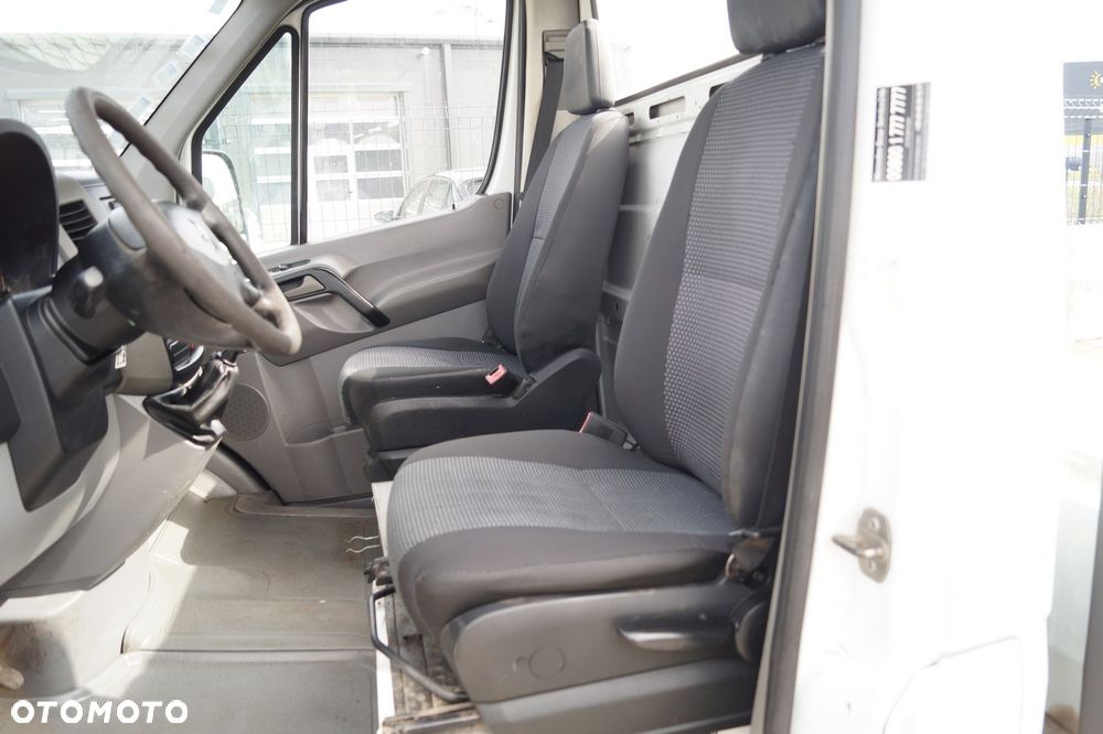 Mercedes-Benz Sprinter - 17