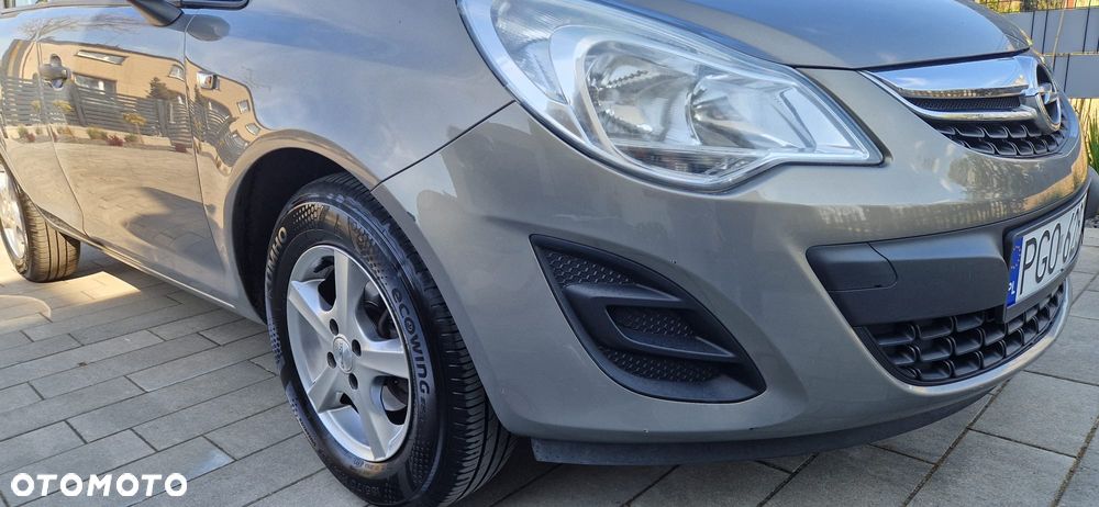 Opel Corsa 1.2 16V Essentia - 12