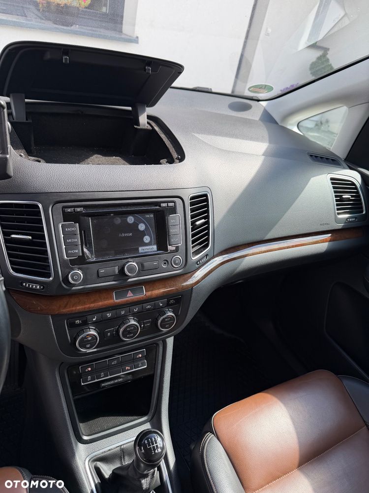 Volkswagen Sharan 2.0 TDI Exclusive Edition - 35