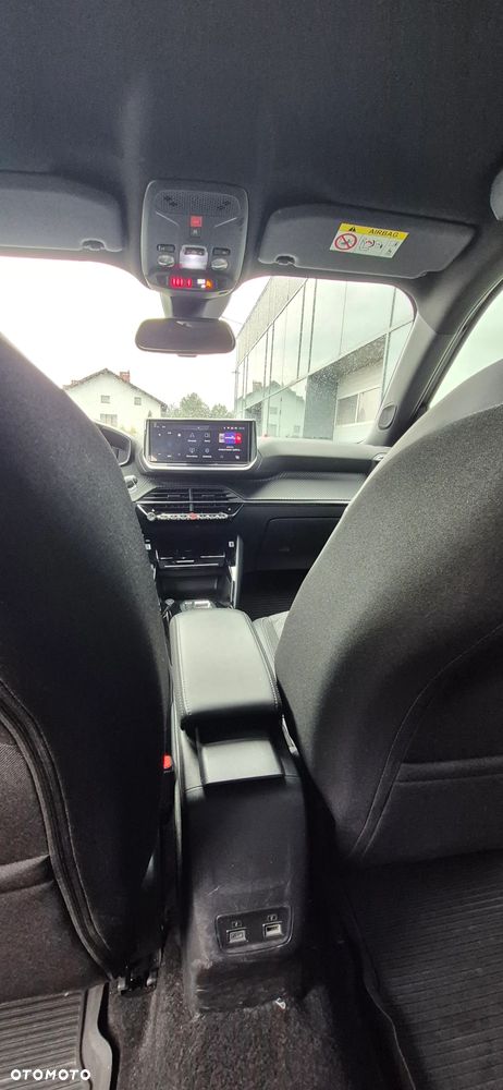 Peugeot 2008 PureTech 130 Allure S&S EAT8 - 23