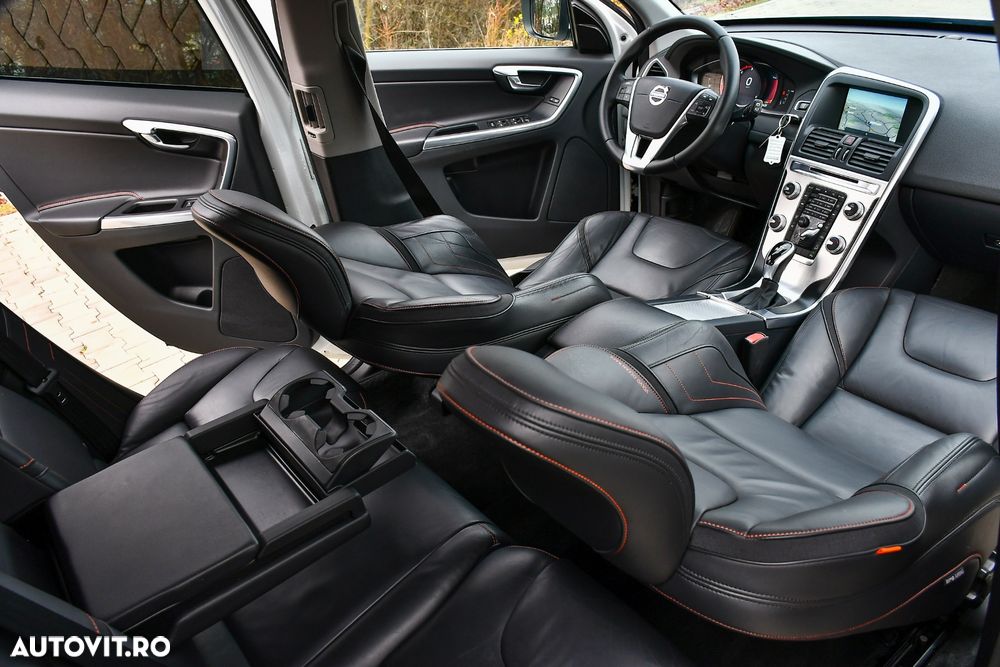 Volvo XC 60 D4 AWD Ocean Race - 14