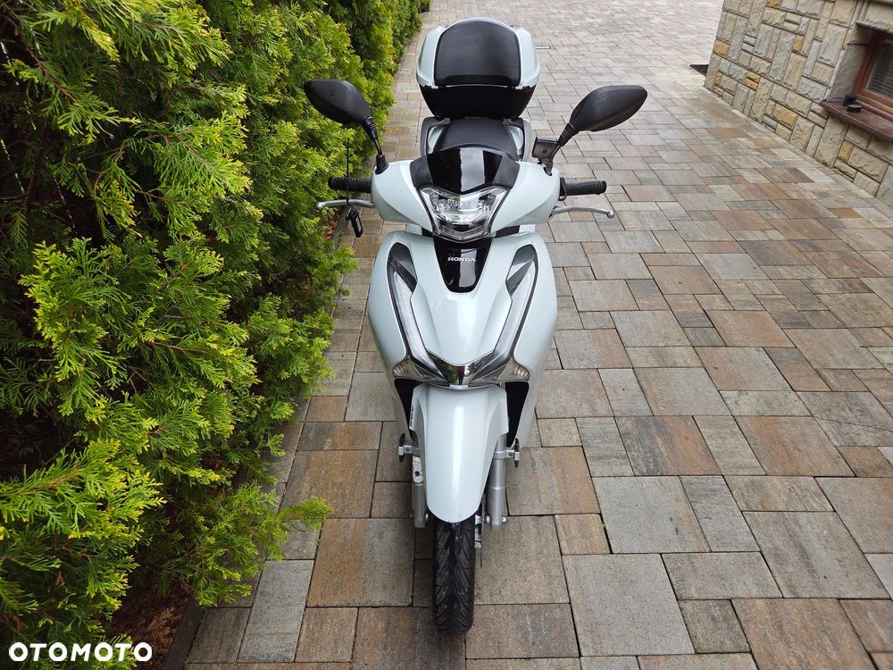 Honda SH - 9