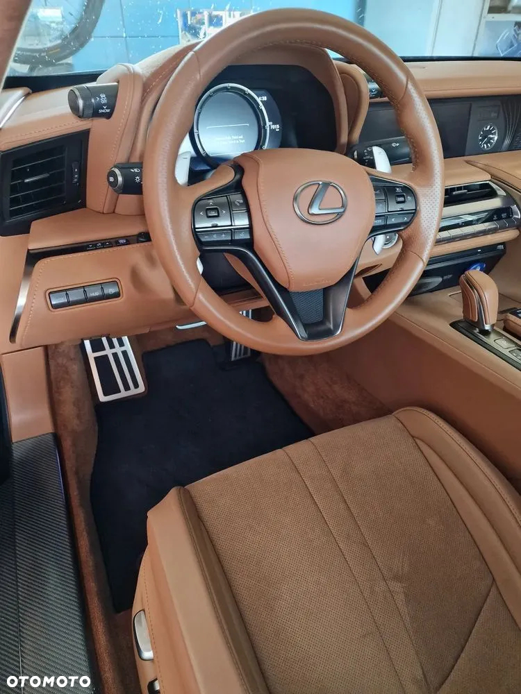 Lexus LC 500 Superturismo - 16