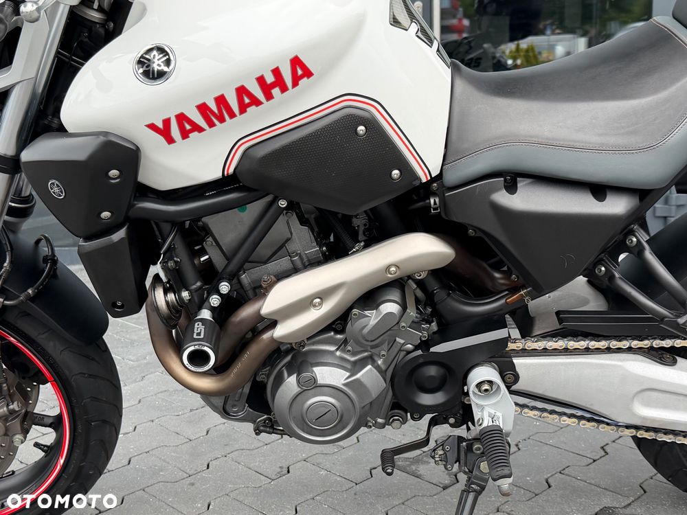 Yamaha MT - 32