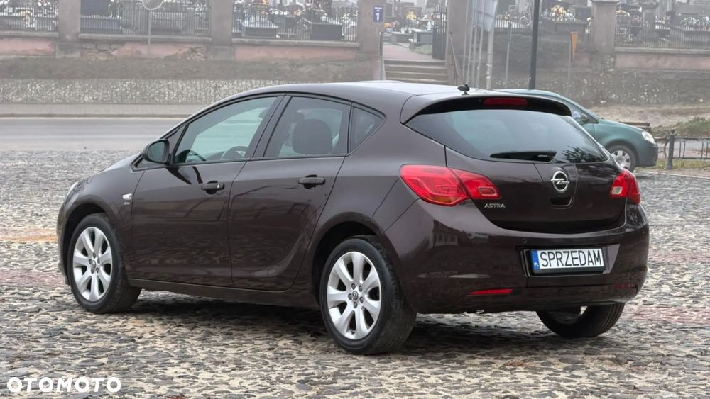 Opel Astra 1.4 Turbo - 17