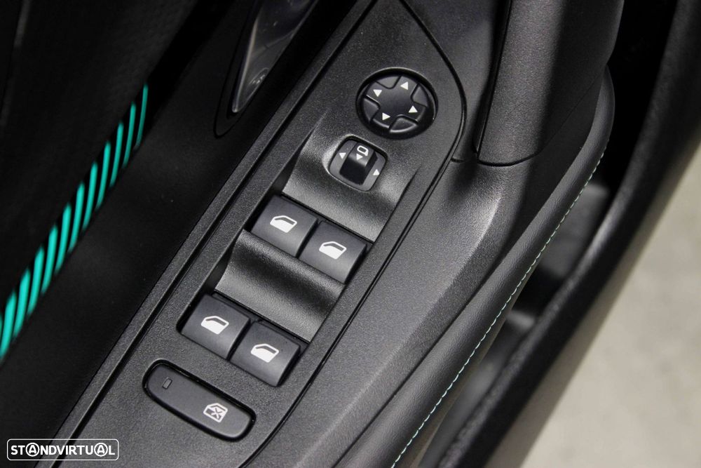 Peugeot 2008 1.5 BlueHDi Allure Pack EAT8 - 13