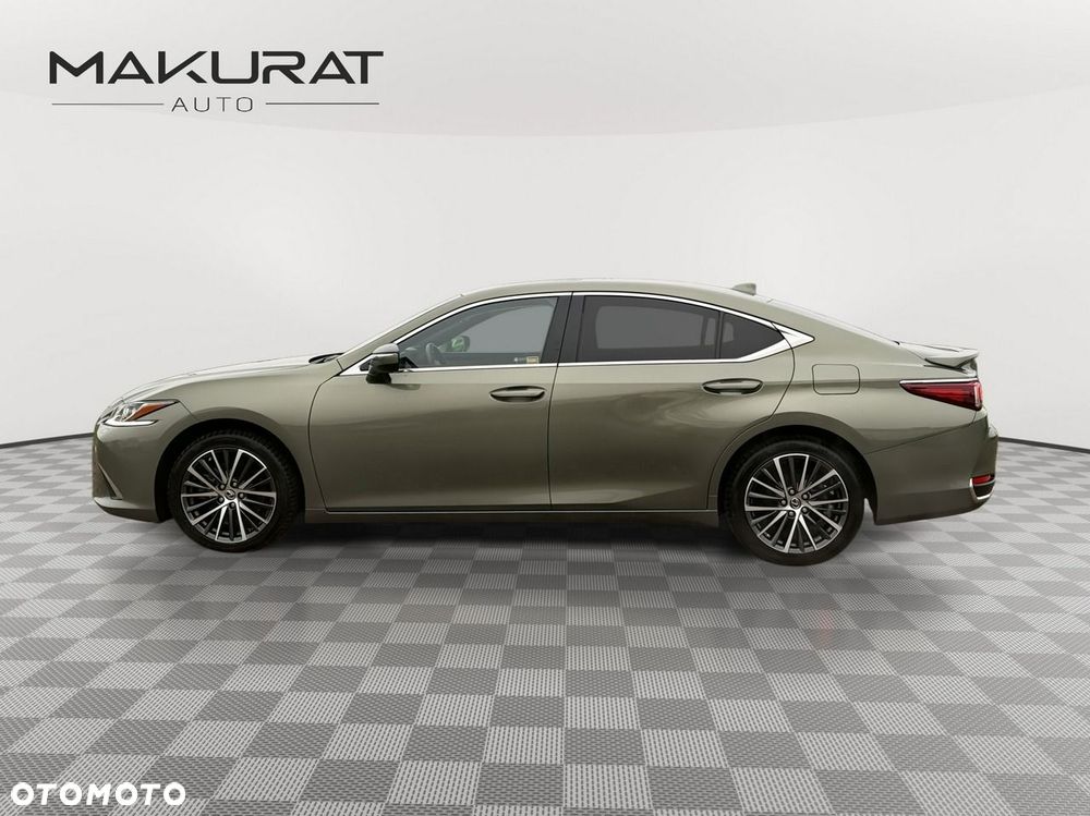 Lexus ES - 10