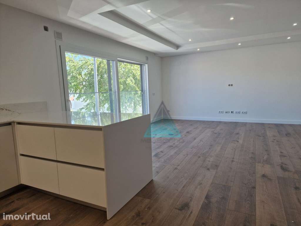 Apartamento T3+T2 Implex a estrear - Feijó, Vale de Flores - Grande imagem: 2/15