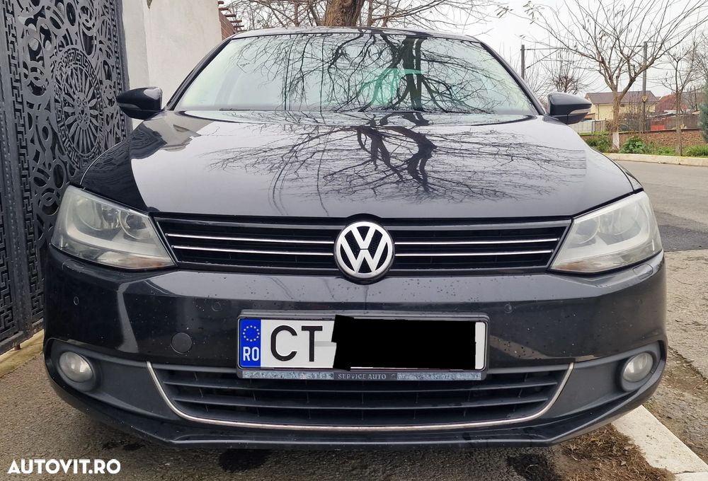 Volkswagen Jetta 1.6 TDI Blue Motion Technology Trendline - 1