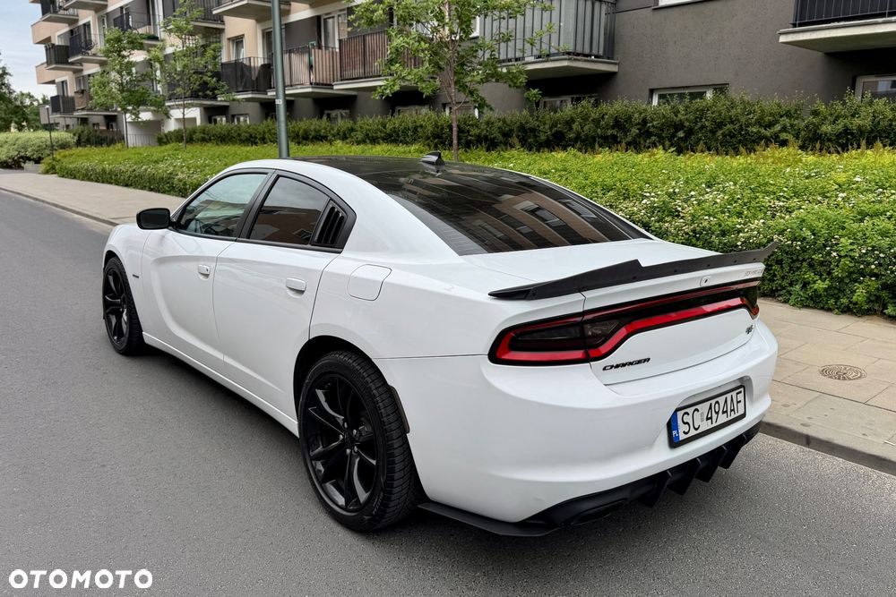 Dodge Charger - 4