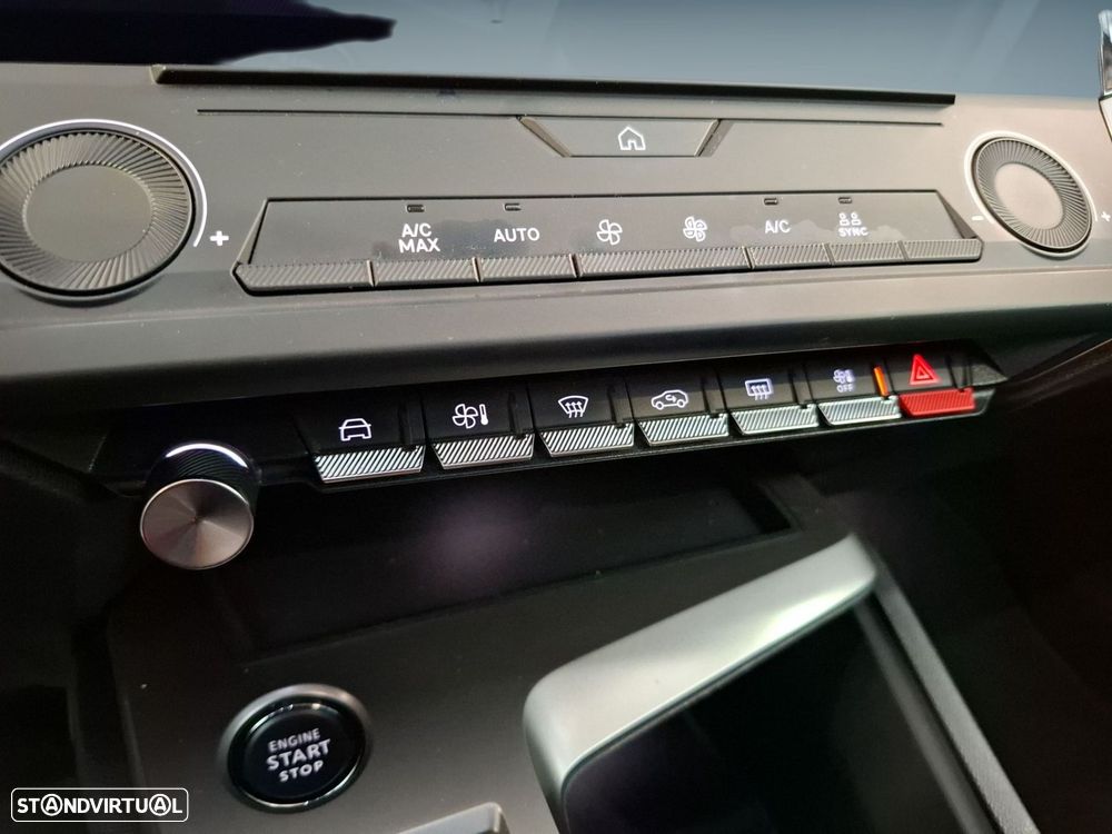 Peugeot 408 1.2 Hybrid Allure e-DCS6 - 24