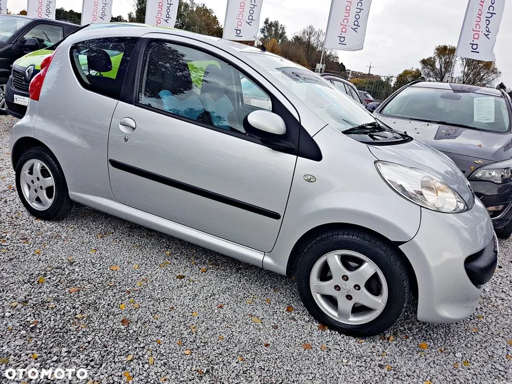 Peugeot 107 1.0 Trendy nICE - 24
