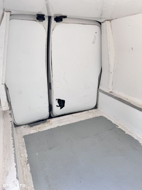 Volkswagen Caddy - 4