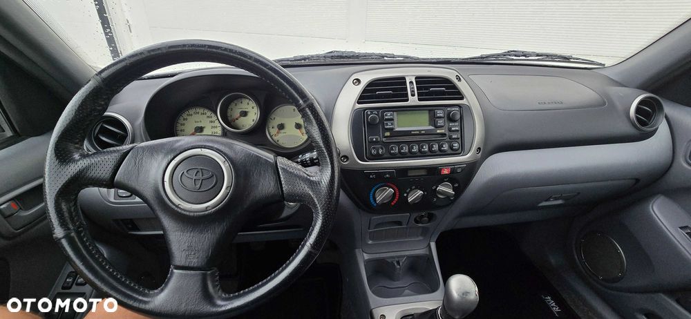 Toyota RAV4 - 7