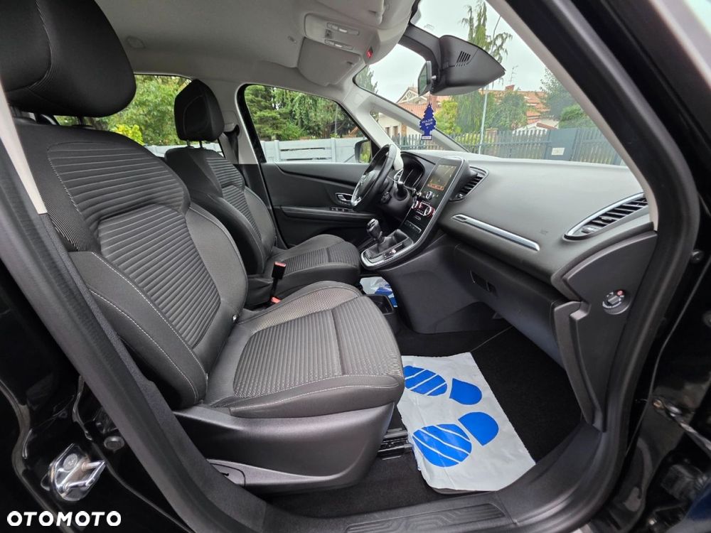 Renault Grand Scenic - 23