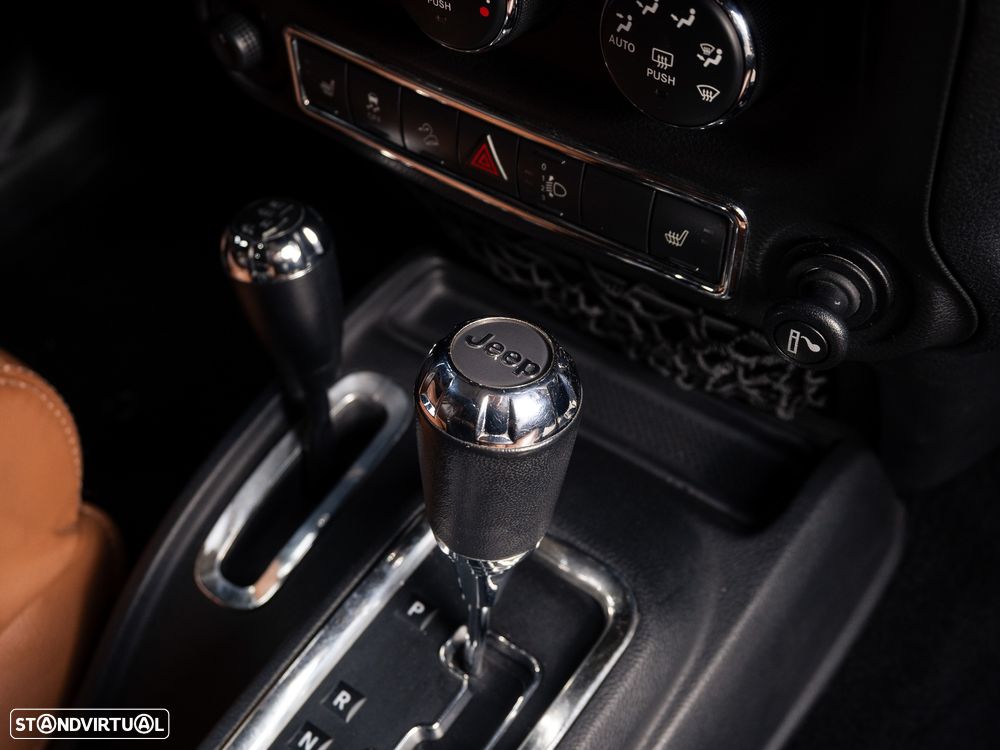 Jeep Wrangler Unlimited - 34