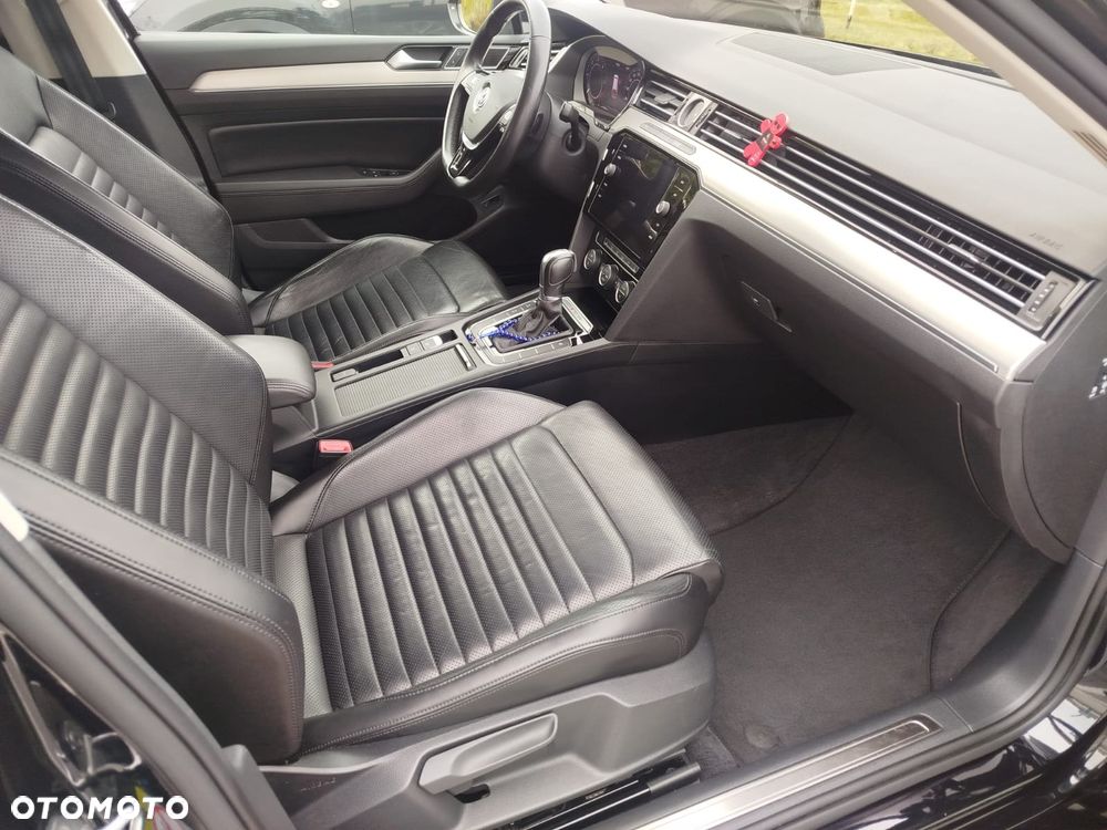 Volkswagen Passat 2.0 TDI SCR DSG 4Motion Business - 8