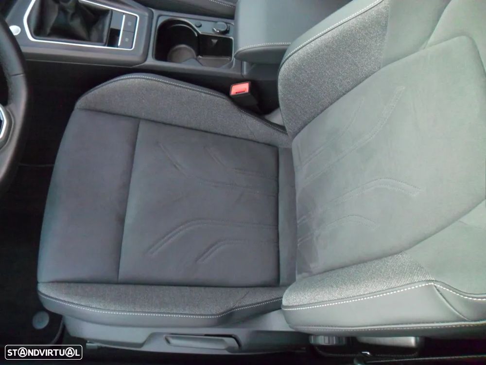 VW Golf Variant 1.5 TSI Urban - 10