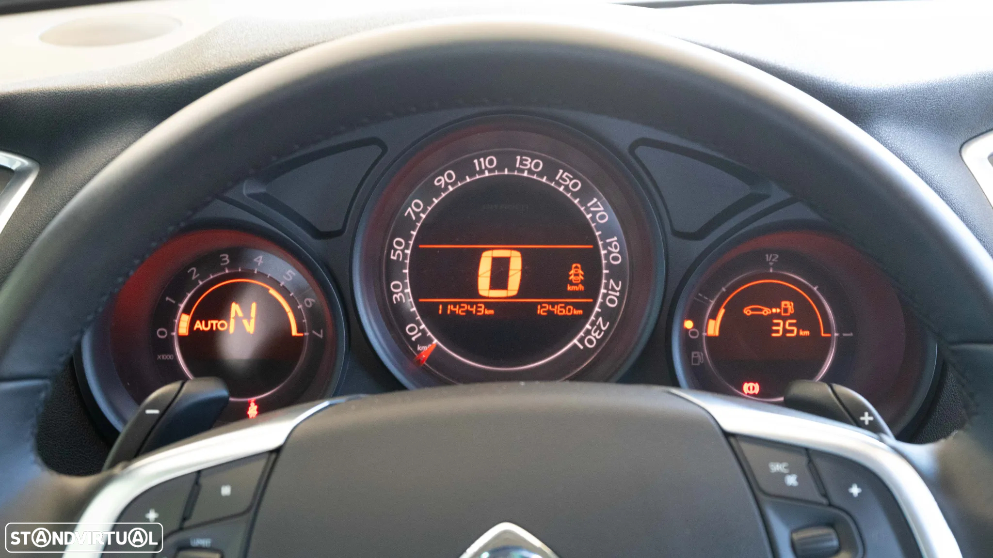 Citroën C4 1.6 e-HDi Exclusive CMP6 - 6