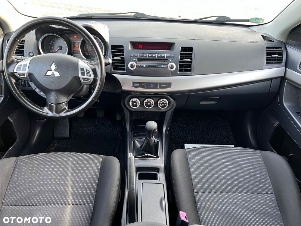 Mitsubishi Lancer - 23