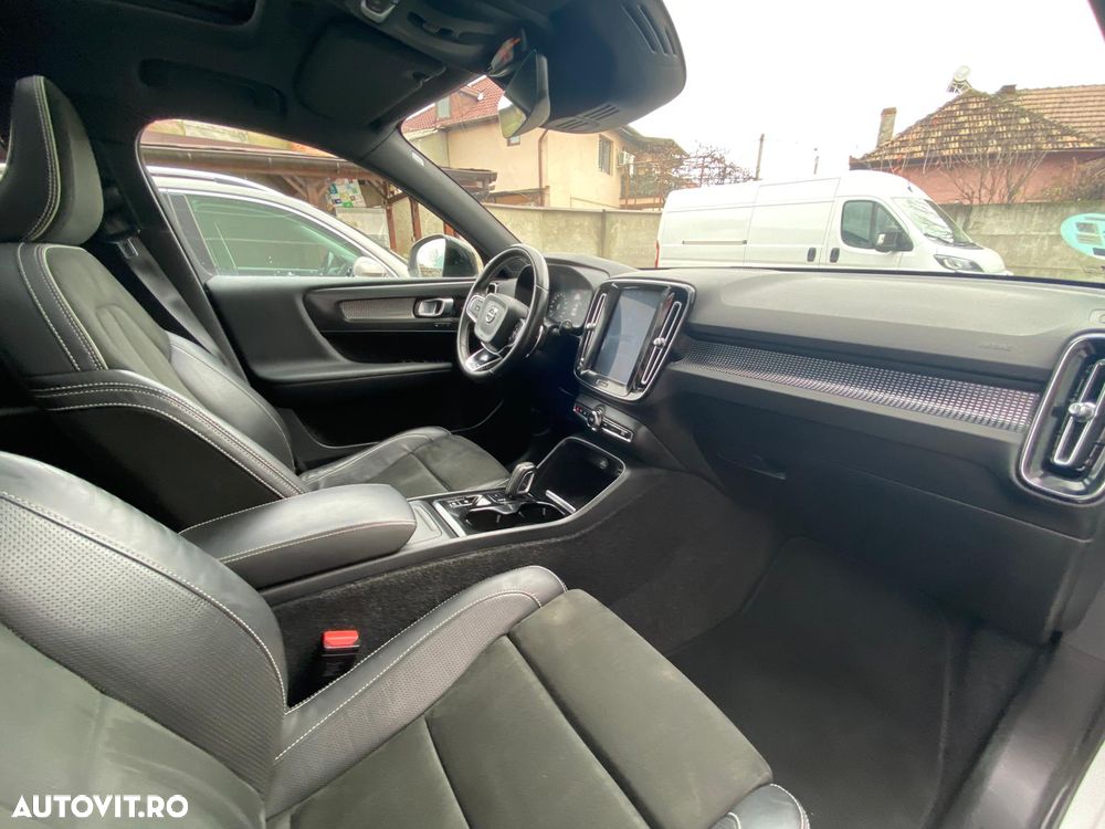 Volvo XC 40 D4 AWD R-Design - 11