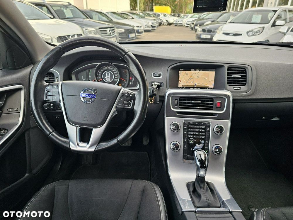 Volvo V60 Cross Country D4 Geartronic Kinetic - 16