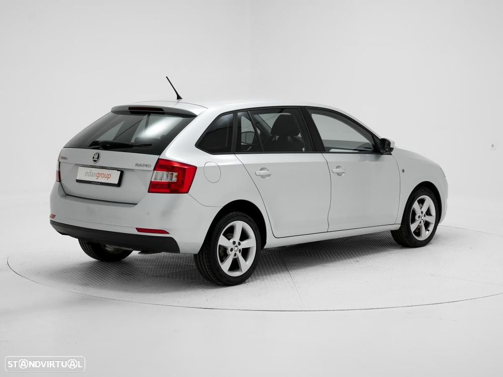 Skoda Rapid - 3