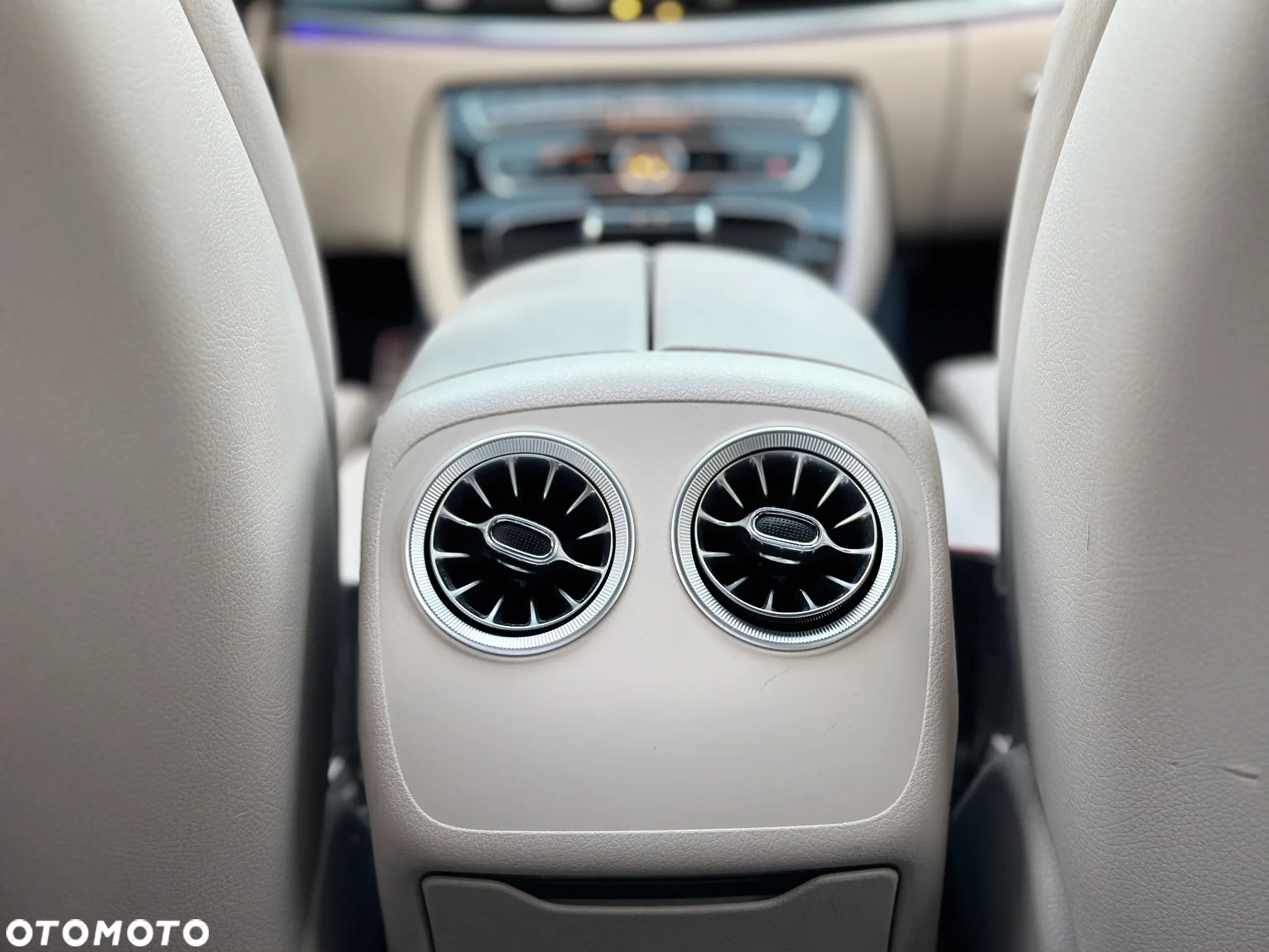Mercedes-Benz Klasa E 220 d Coupe 9G-TRONIC - 10
