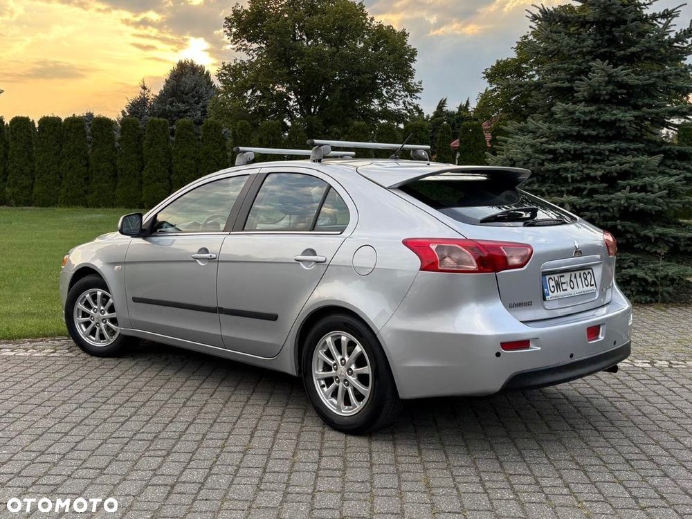 Mitsubishi Lancer 1.6 Invite - 8