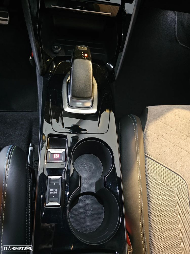 Peugeot e-208 GT - 16