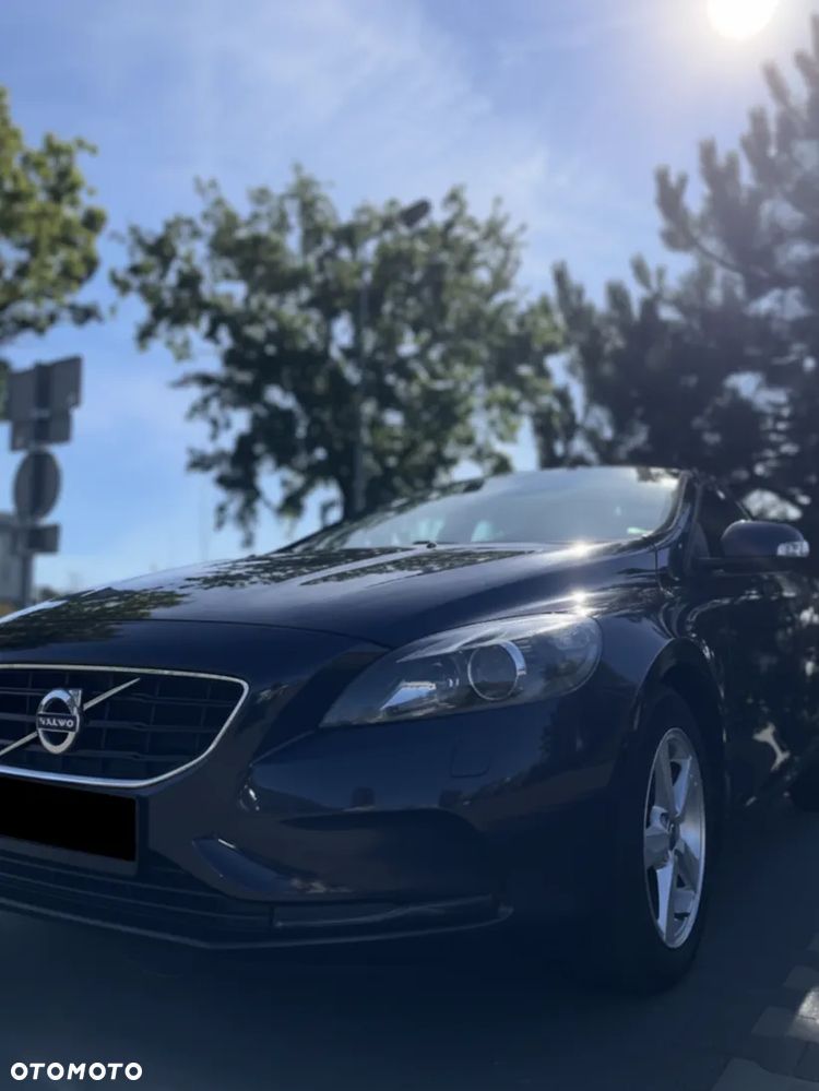 Volvo V40 D2 Drive-E Momentum - 1