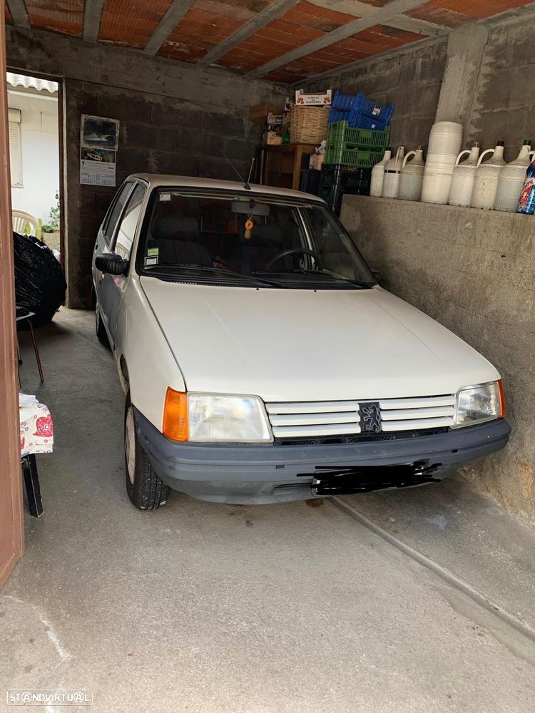 Peugeot 205 - 6